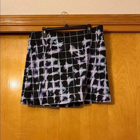 Lady Hagen Pants - Lady Hagen Black and White Patterned skort